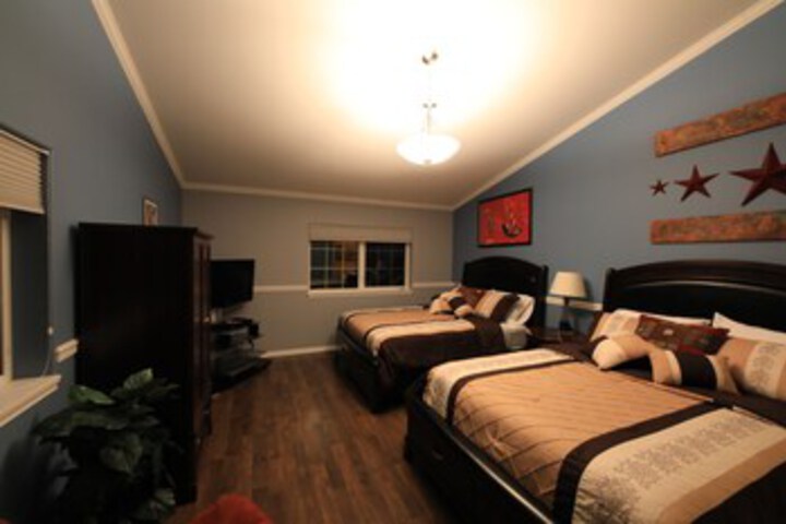 Room 54 of 68