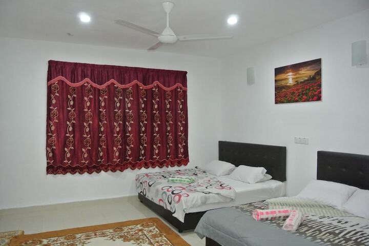 Room 13 of 42