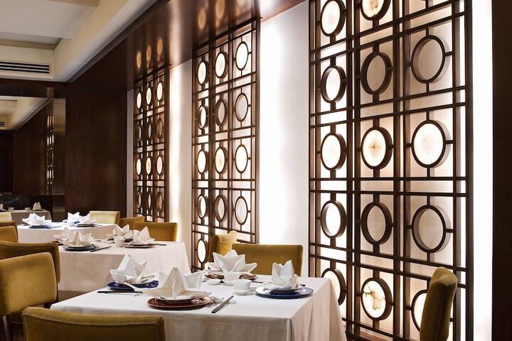 Dining 77 of 129
