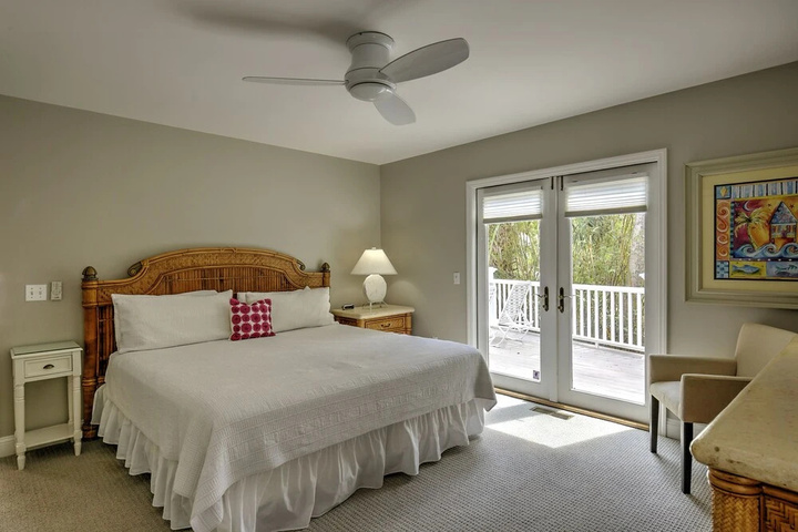 Room 5 of 20