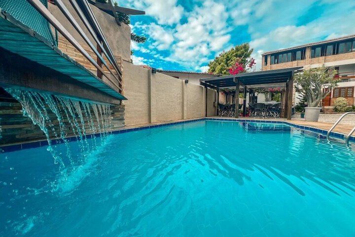 Pool 32 of 49