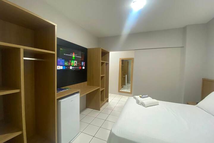 Room 40 of 102