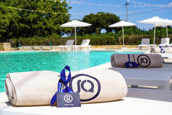 Pool Hotel