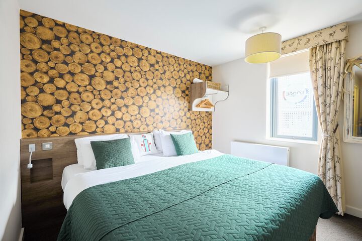 Room 8 of 44