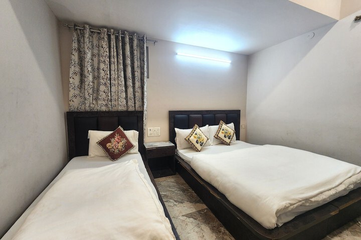 Room 25 of 58