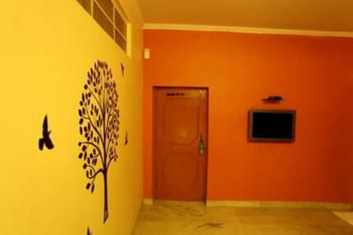 Room 11 of 12