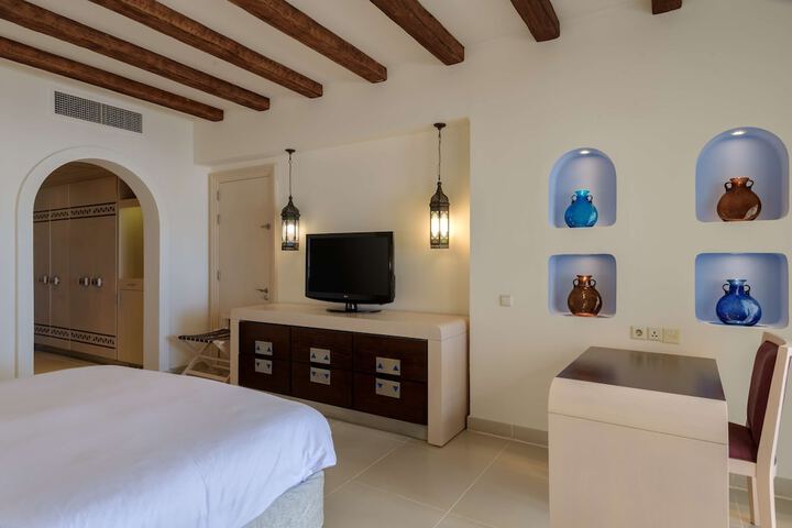 Room 16 of 139