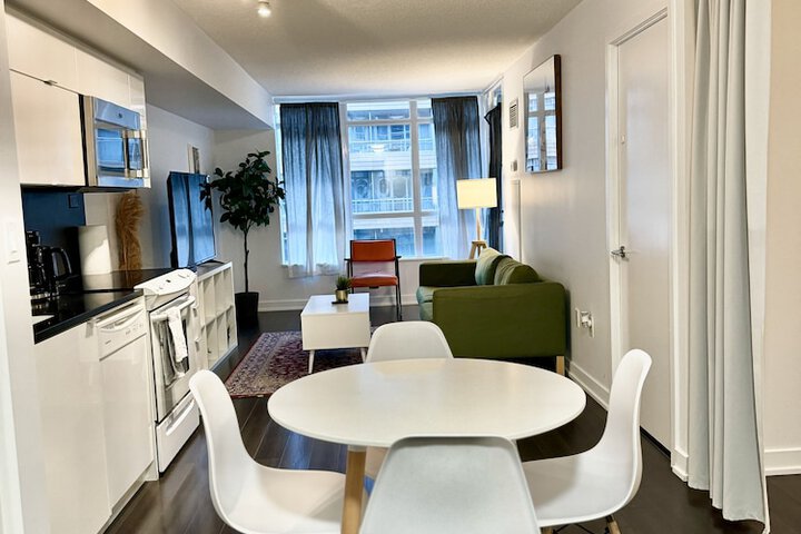 Room 18 of 37