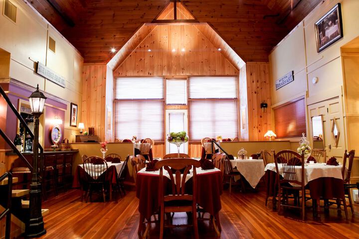 Breakfast/Coffee Service 27 of 36