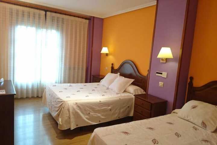 Room 13 of 34