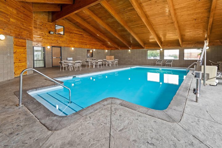 Pool 36 of 48