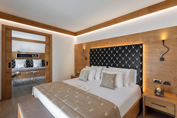 Room 66 of 212
