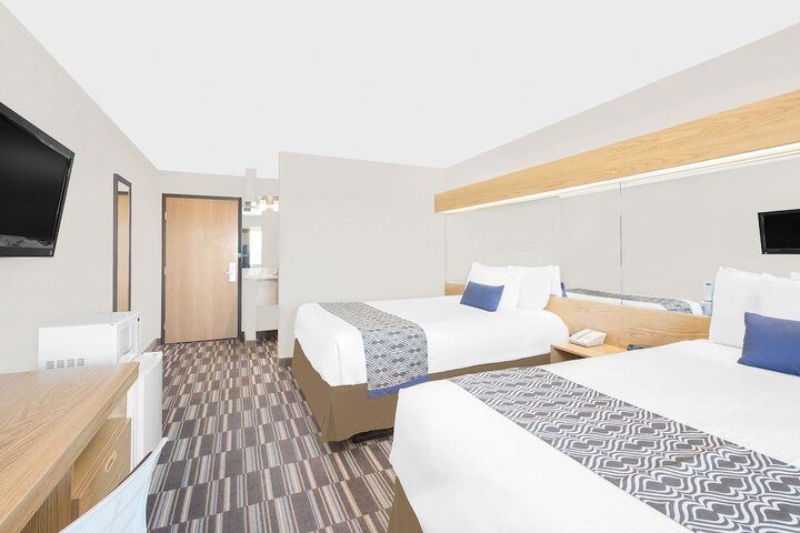 Room 16 of 44