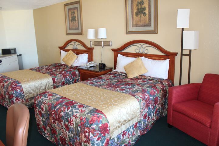 Studio with 2 Double Beds (13 of 15)