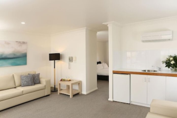 Room 52 of 132