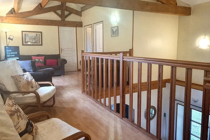 Room 9 of 22