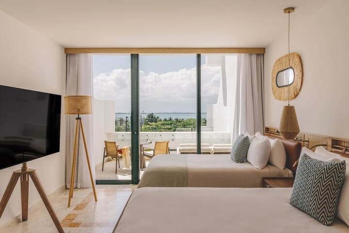 Room 58 of 143