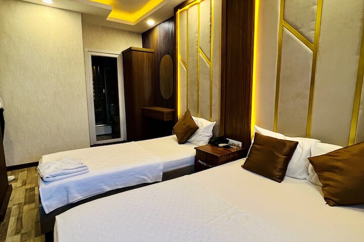 Room 7 of 29