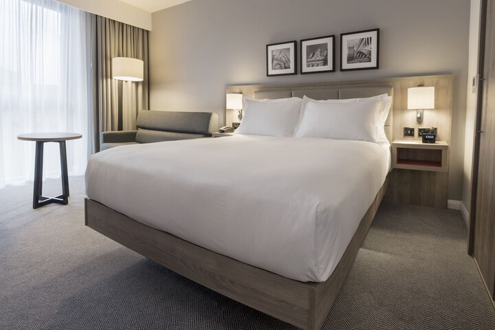 Room 32 of 70
