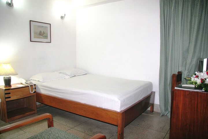 Room 7 of 29