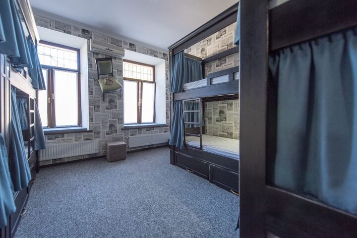Room 10 of 68