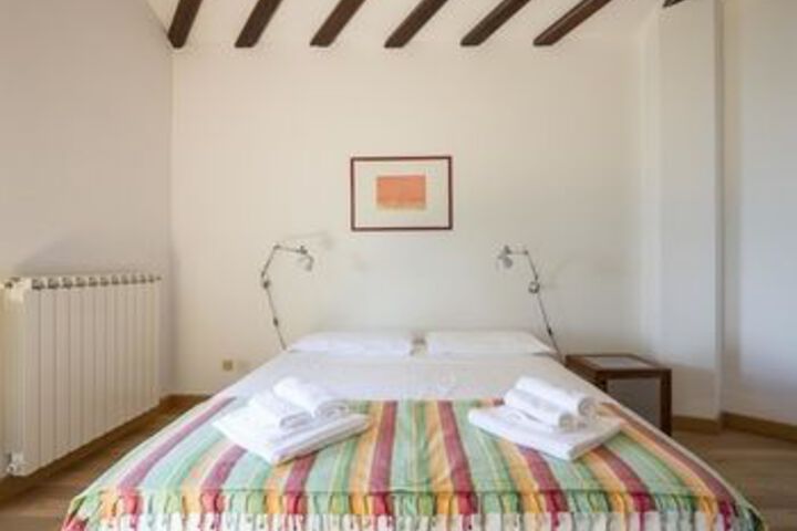 Room 8 of 40