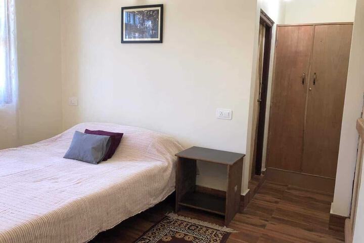 Room 3 of 21