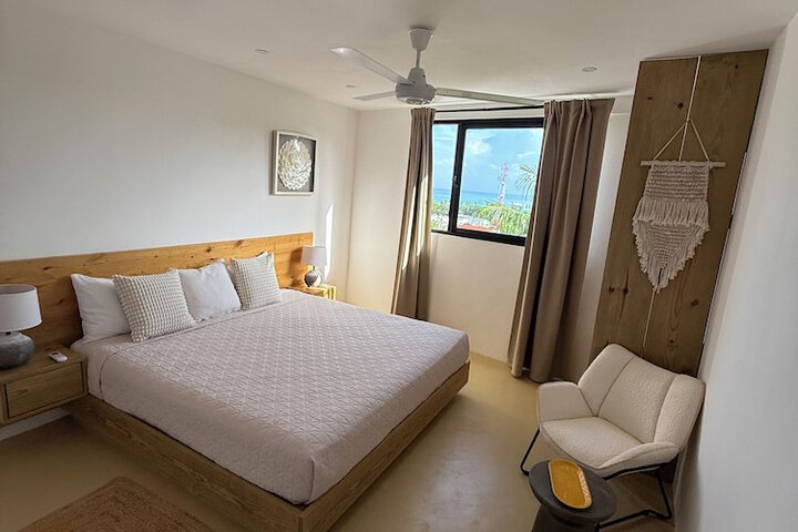 Room 8 of 38
