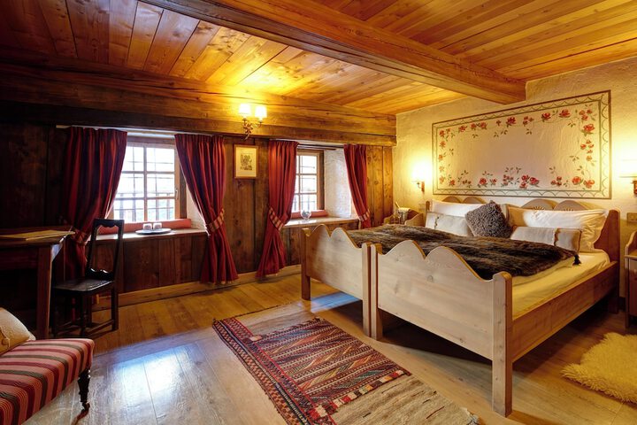 Room 16 of 71