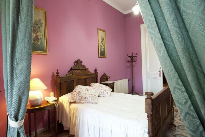 Room 10 of 53