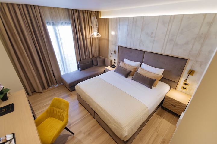 Room 19 of 43