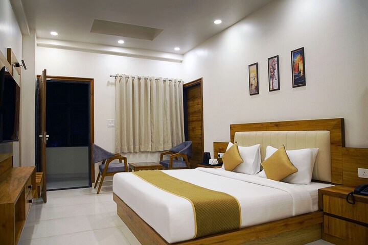 Room 6 of 22