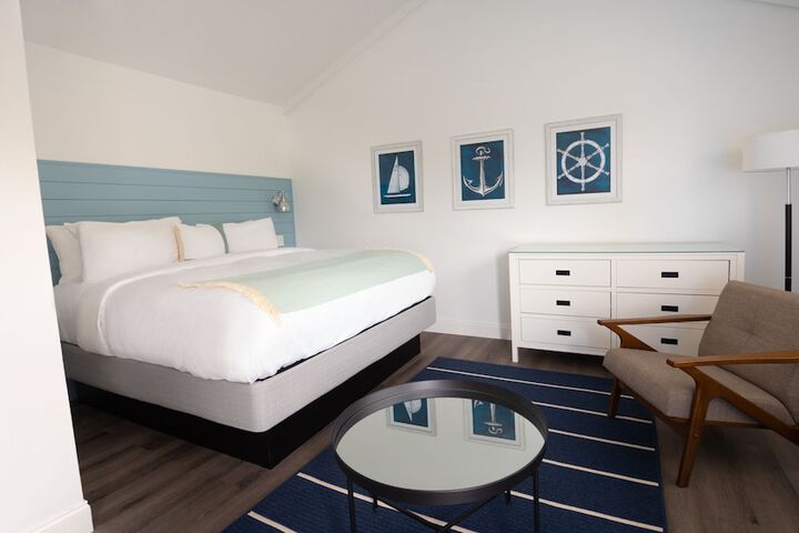 Room 5 of 27