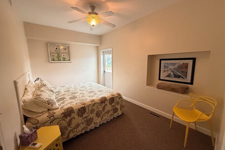 Room 9 of 26