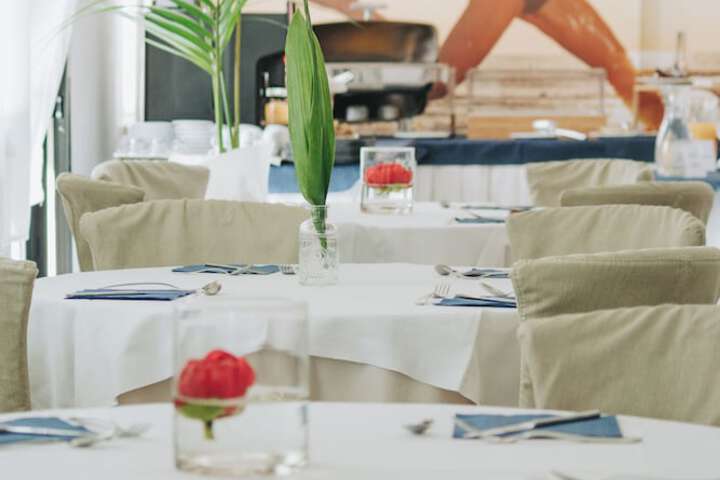 Dining 87 of 121