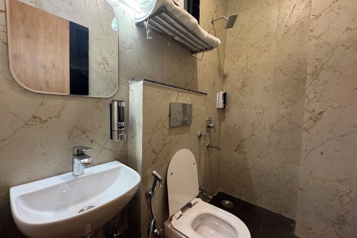 Room 26 of 35