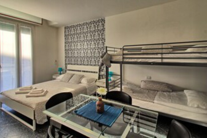 Room 34 of 40
