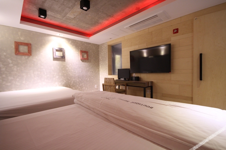 Suite 160 of 170