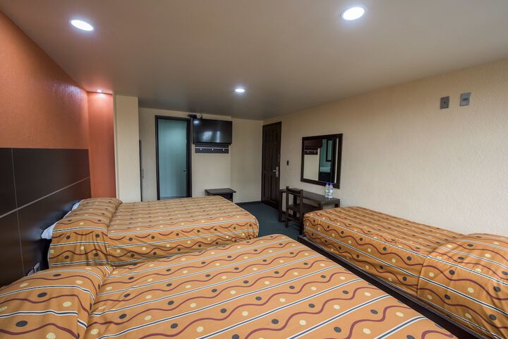 Room 3 of 38