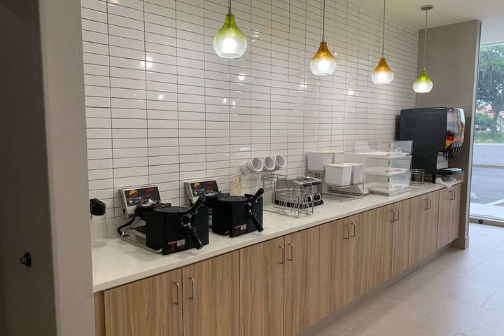 Breakfast area