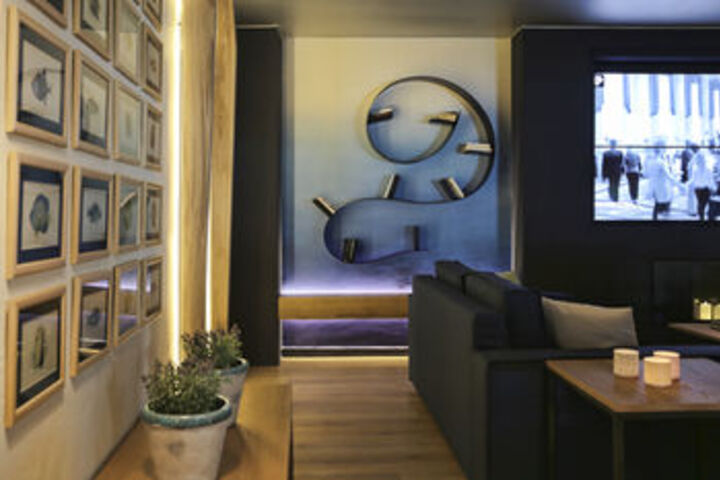 Hotel Interior 53 of 119
