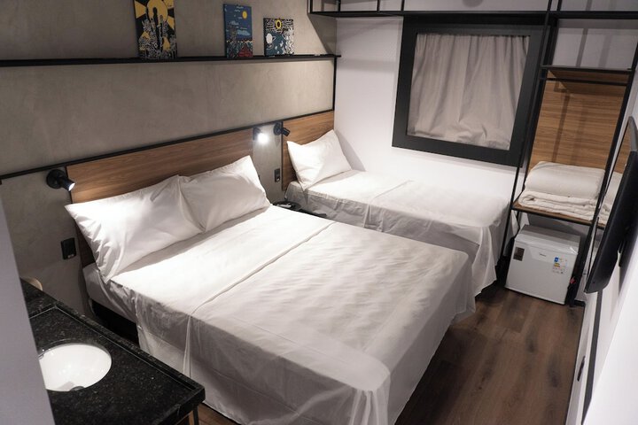 Room 74 of 122