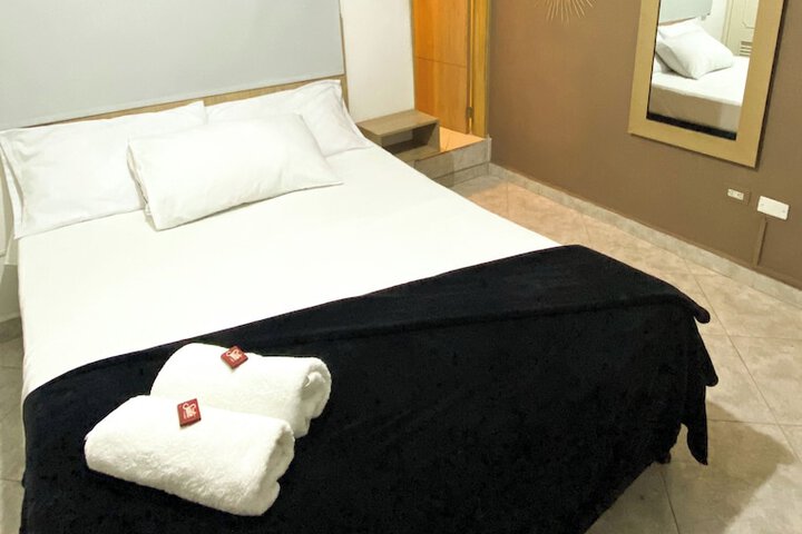 Room 2 of 69