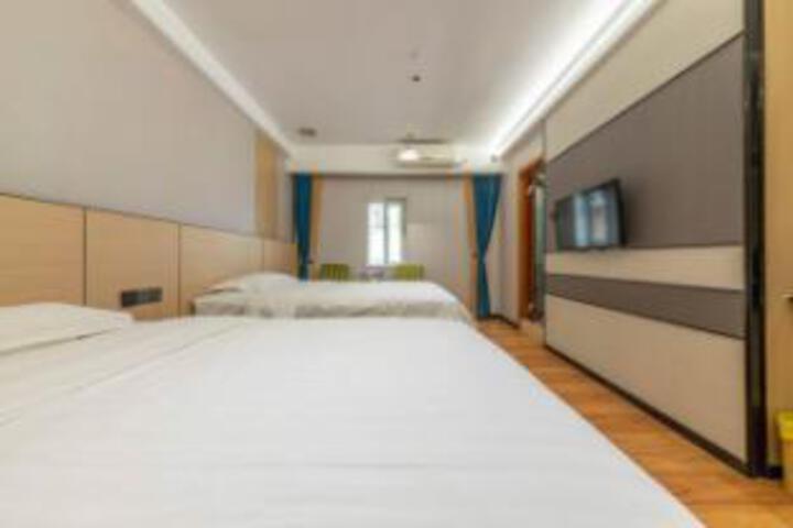 Room 21 of 23