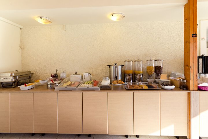 Breakfast/Coffee Service 28 of 54