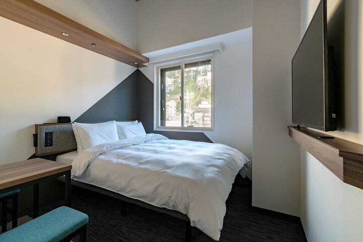 Room 27 of 58