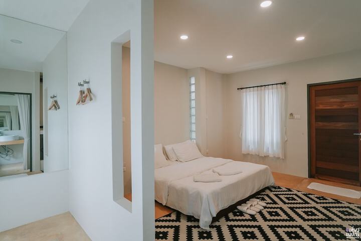 Room 10 of 54