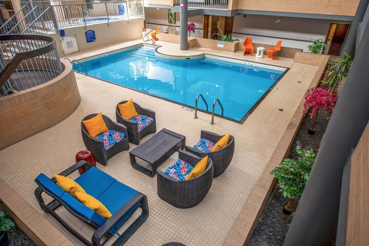 Pool 16 of 41