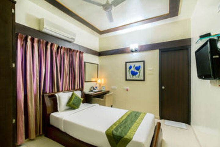 Room 2 of 36