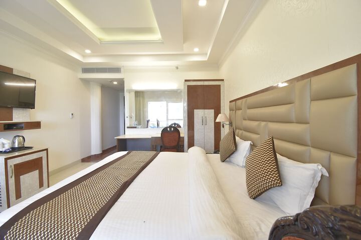 Room 30 of 111